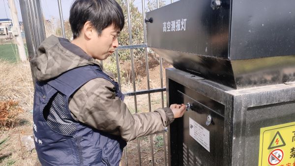 托普云農(nóng)植保開燈巡檢行動